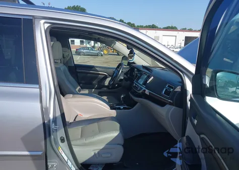 2015 Toyota Highlander Limited Platinum V6 из США, поврежденный, VIN 5TDDKRFH4FS119236